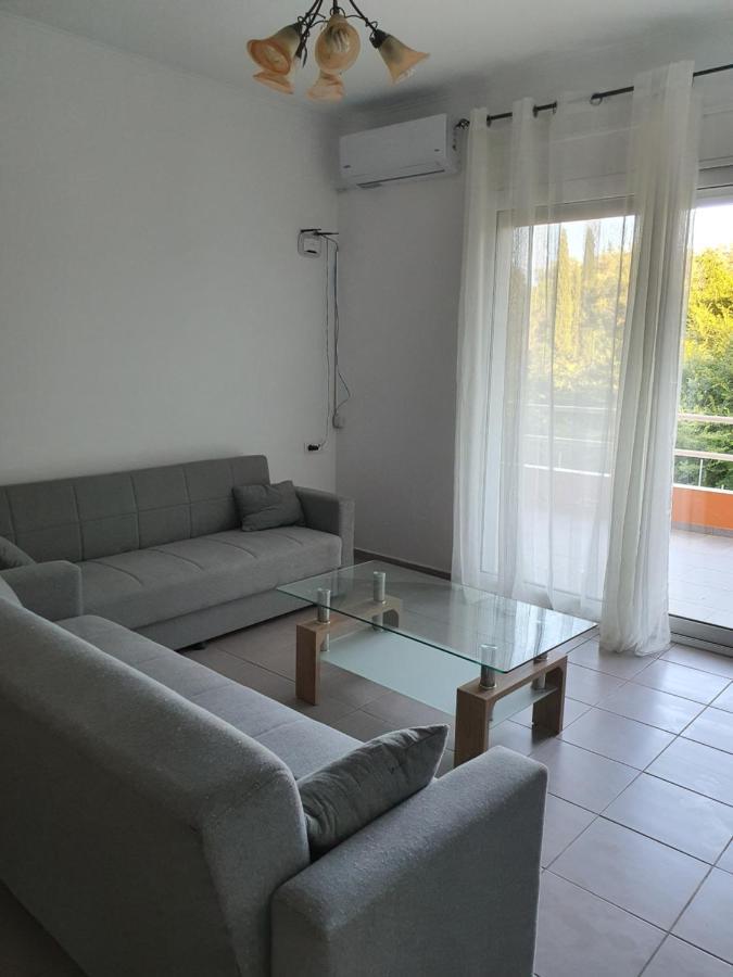 Eleana'S Apartments جوفيا المظهر الخارجي الصورة